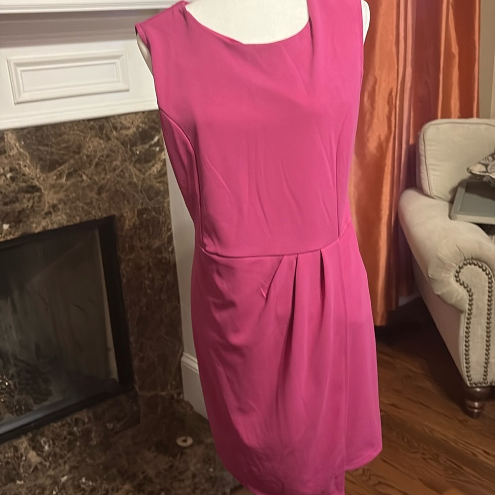 NWOT Sz 12 Soft Fuchsia Lascana  knee length dress.